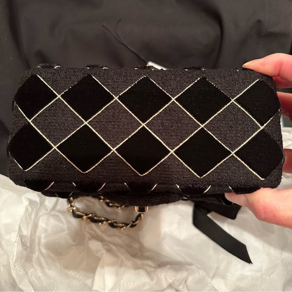 Chanel square mini flap in black velvet & tweed; gold hdwe - Picture 6 of 14